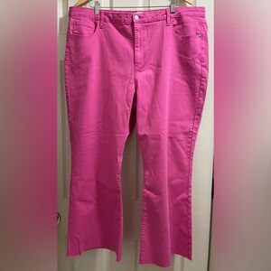NWT Sneak Peek Women’s Raw Hem Mid Rise Kick Flare in Hot Pink Size 20